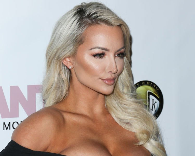 Lindsey Pelas