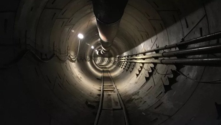 Elon Musk tunnel