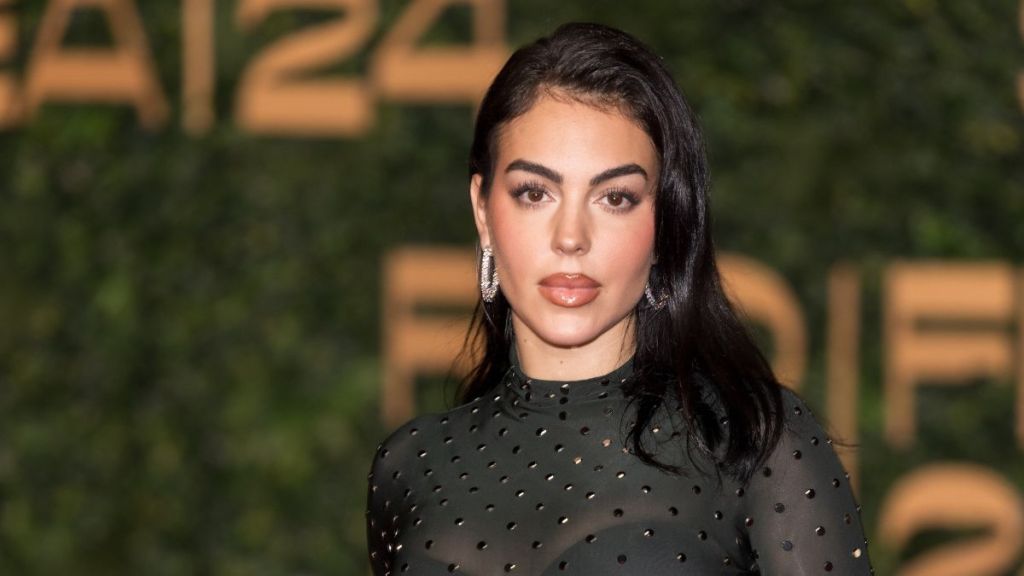 Georgina Rodríguez attends the Opening Ceremony of The Red Sea International Film Festival 2024 on December 05, 2024 in Jeddah, Saudi Arabia.