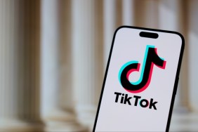 Ebay Seller Lists iPhone With TikTok Installed for $999.999