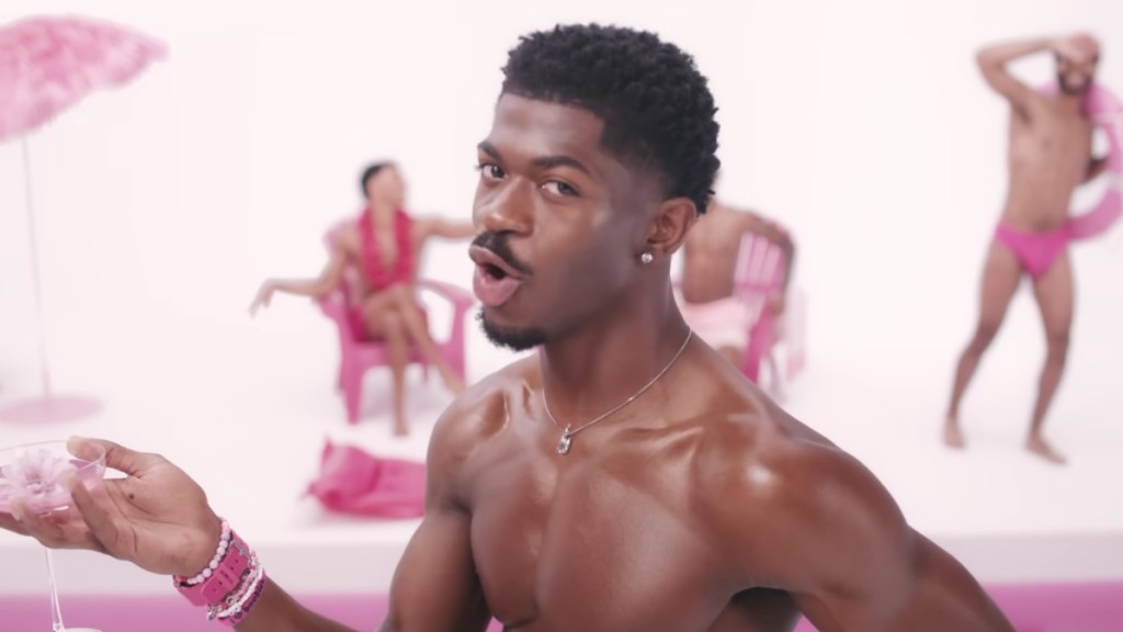 Lil Nas X Hospitalized After Experiencing Facial Paralysis