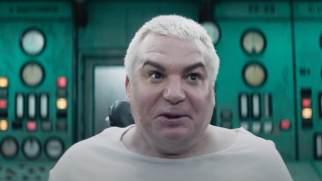 Mike Myers Returns to SNL for 'Kanye West' Sketch