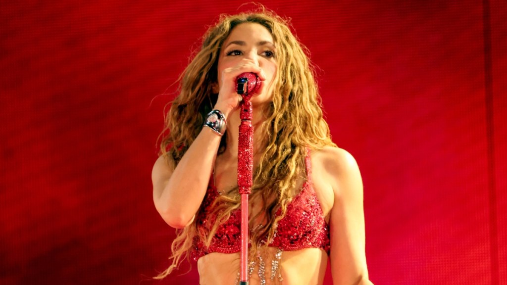 Shakira Concertgoers Get Warning About Measles Exposure