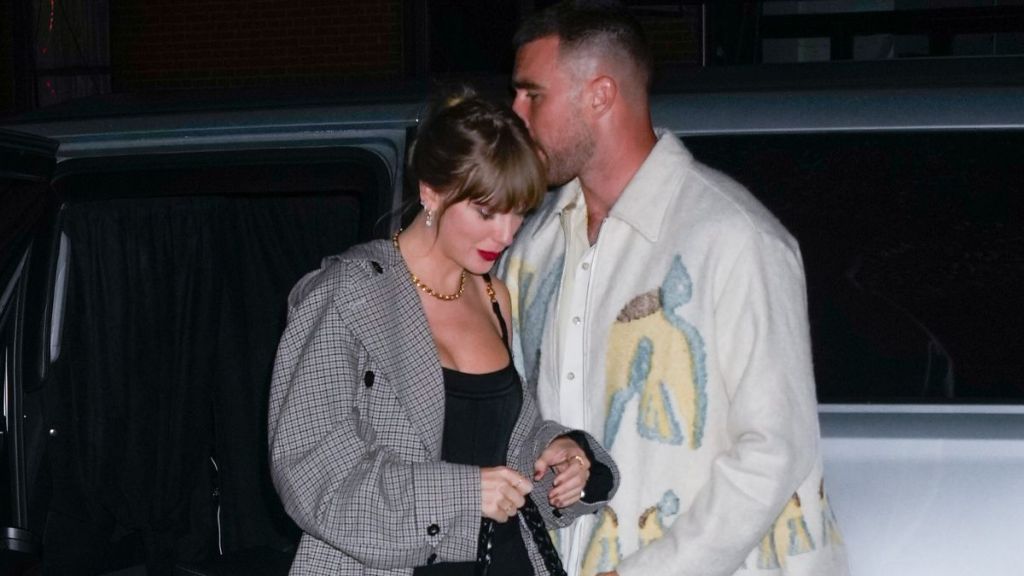 Travis Kelce Donald Trump Taylor Swift