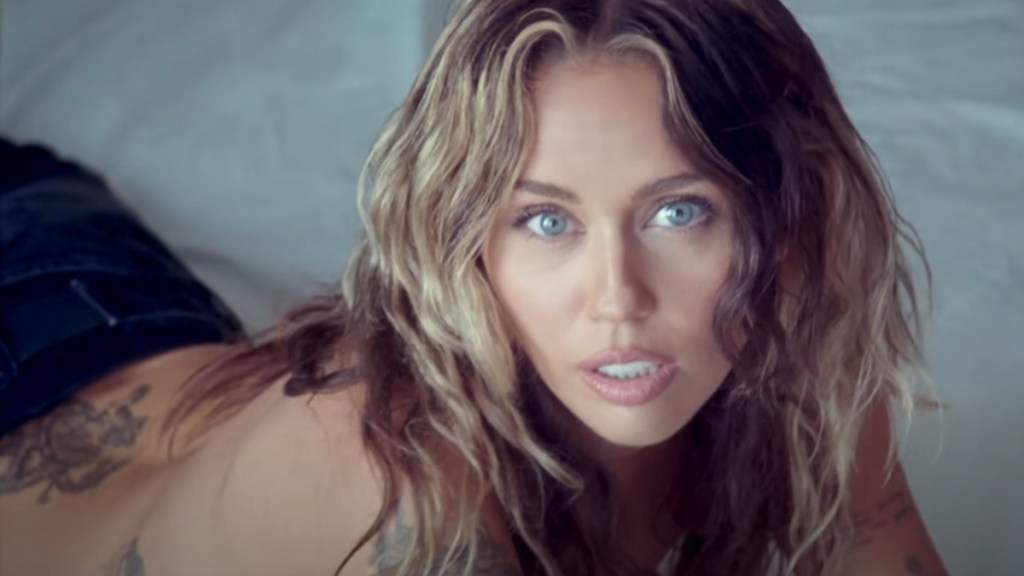 Miley Cyrus Says Her 'Relationships Fell Apart' During Bangerz Era