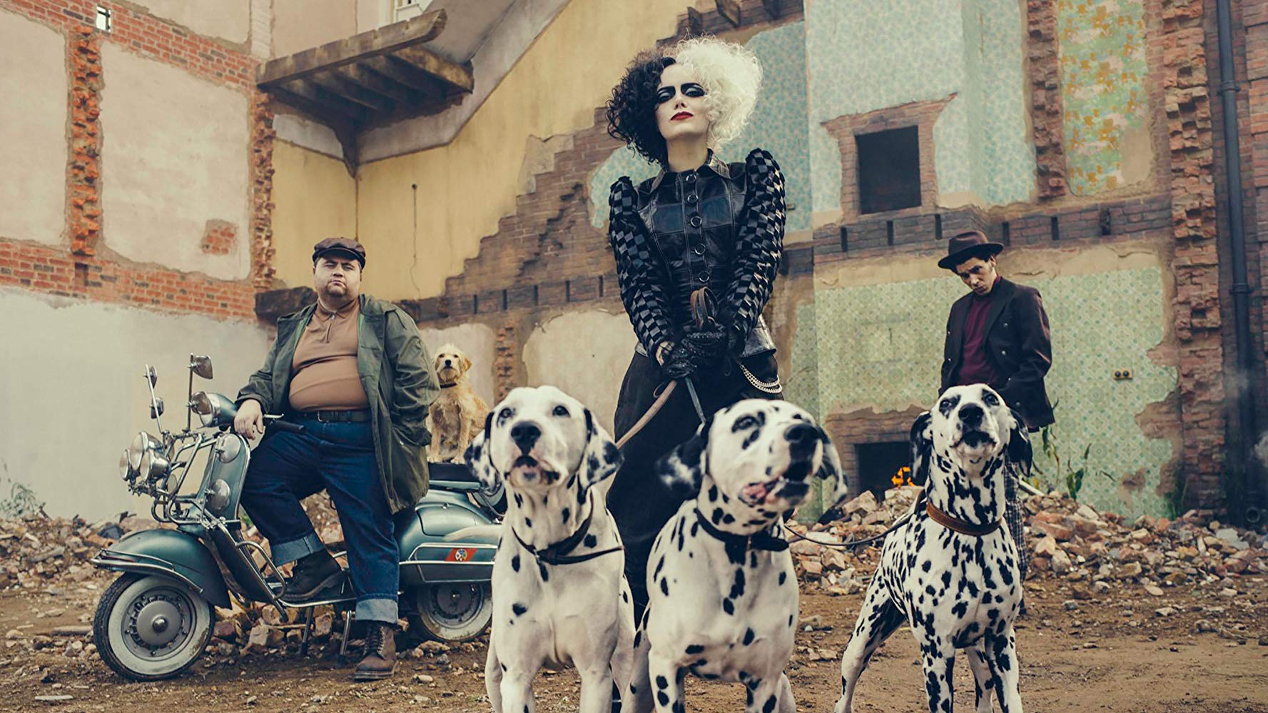 First look at Emma Stone as Cruella de Vil.