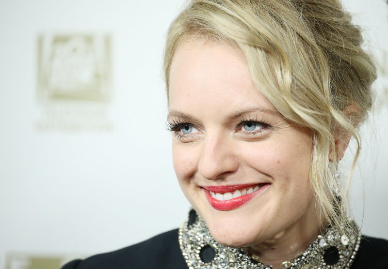 Elisabeth Moss Golden Globes #3