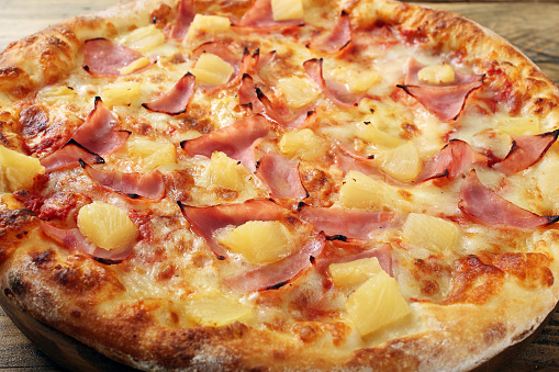 Hawaiian Pizza / Riesling