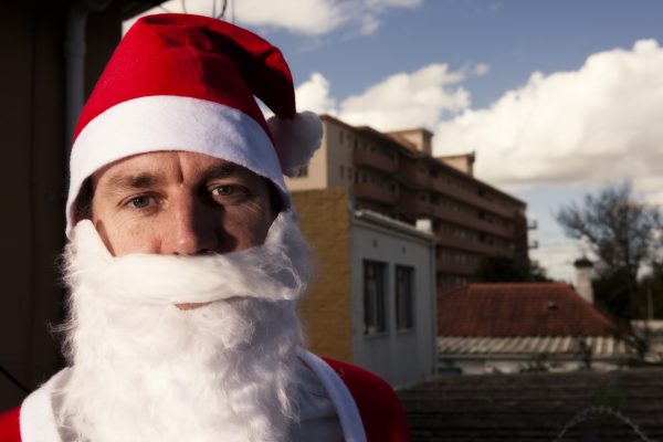 Meanwhile in Florida: Overly-Eager Holiday Lover Sits Atop Family’s Roof in Nothing But Underwear, Christmas Drills in Progress