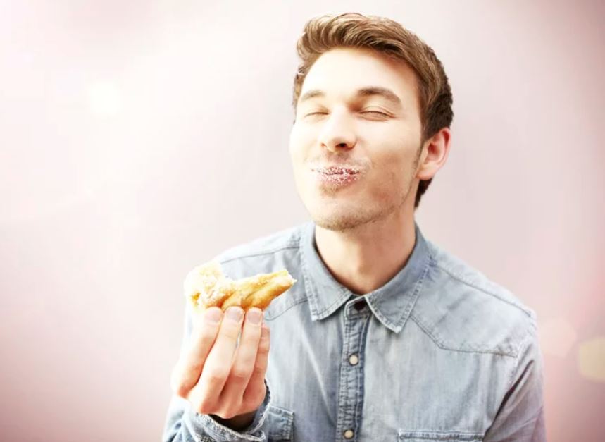 Brave Man Leaves Loud-Chewing Family to Keep His Own Sanity